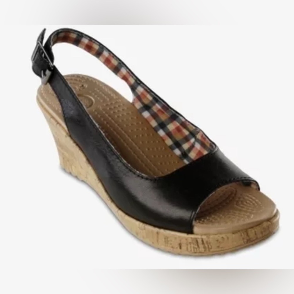 Women’s Crocs Wedge sandals. NWOT size 7